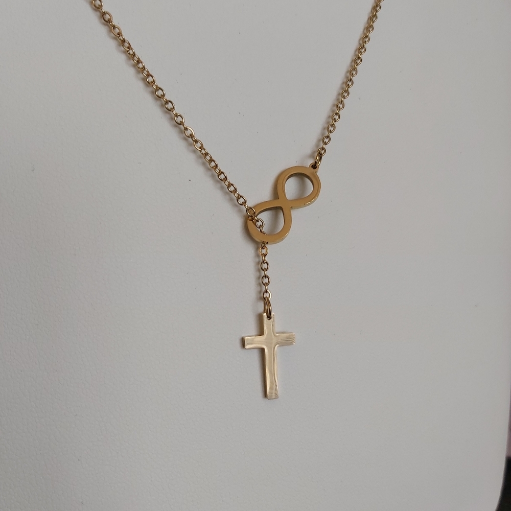 Dainty Cross Shape Necklace - Picture 2 of 4